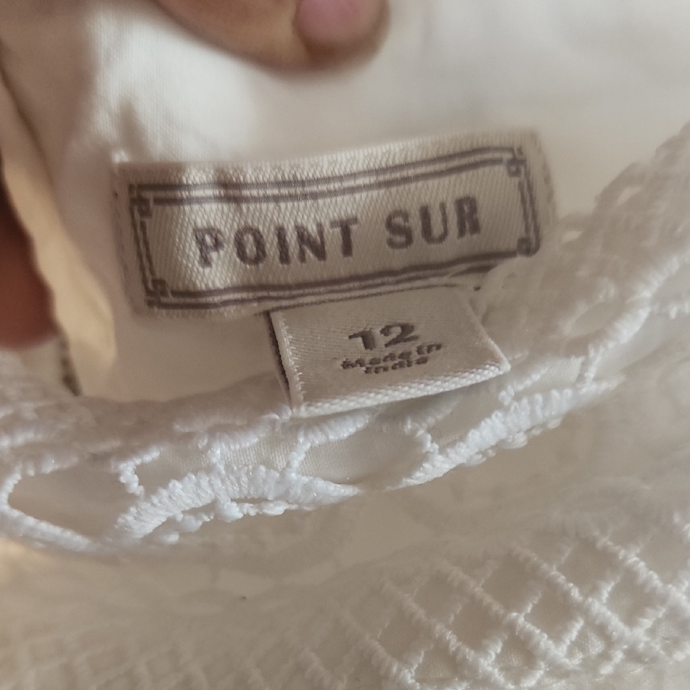 Point Sur Elegant White Lace Trim Skirt - Picture 2 of 6